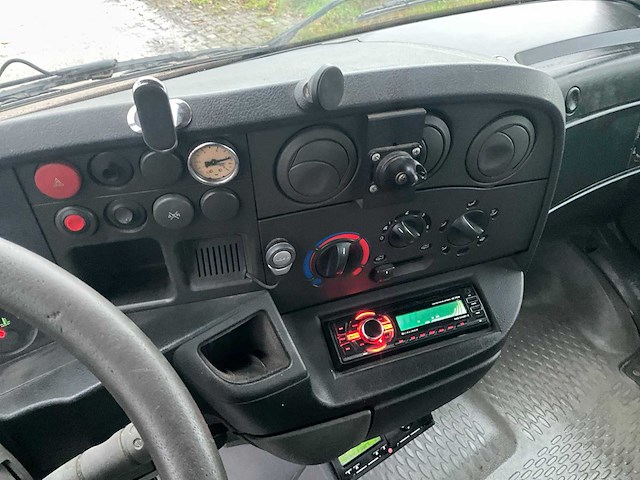 2006 iveco 35c17 300 vrachtwagen - afbeelding 15 van  25