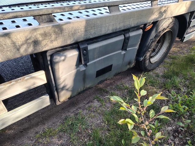 2006 iveco vrachtwagen - afbeelding 17 van  20