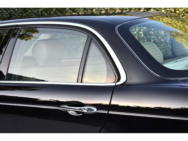 2006 jaguar xjr saloon 4,2l v8 btw auto - afbeelding 17 van  75