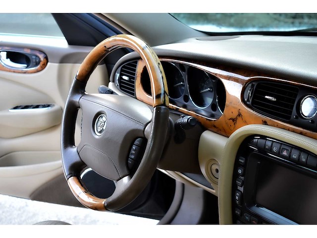 2006 jaguar xjr saloon 4,2l v8 btw auto - afbeelding 53 van  75