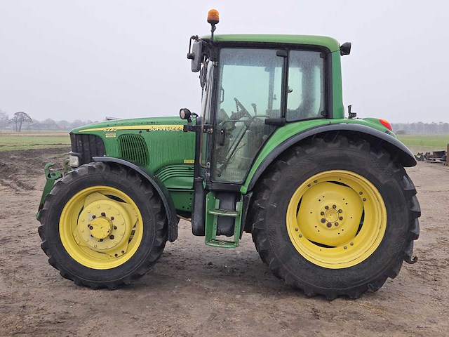 2006 john deere 6220 vierwielaangedreven landbouwtractor - afbeelding 1 van  29