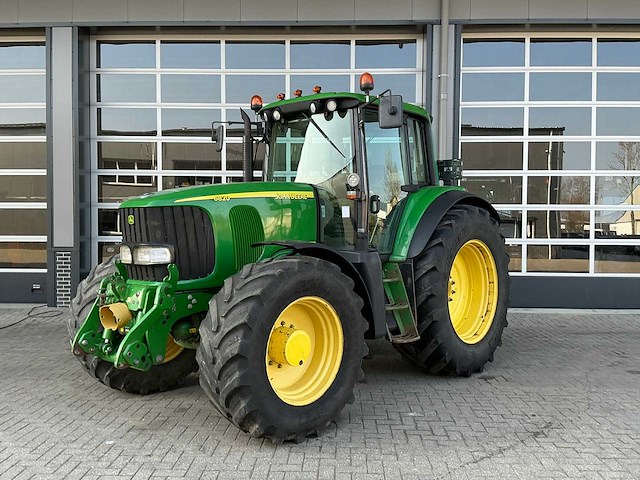 2006 john deere 6820 vierwielaangedreven landbouwtractor - afbeelding 6 van  28
