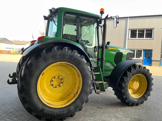2006 john deere 6820 vierwielaangedreven landbouwtractor - afbeelding 27 van  28
