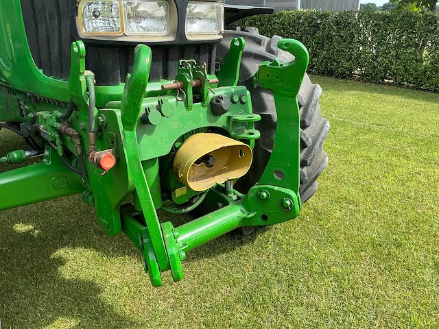 2006 john deere 6820 vierwielaangedreven landbouwtractor - afbeelding 3 van  36