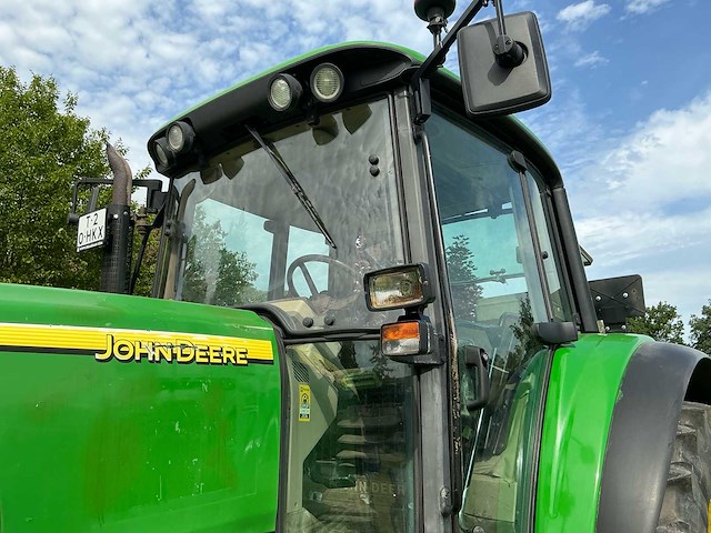 2006 john deere 6820 vierwielaangedreven landbouwtractor - afbeelding 6 van  31