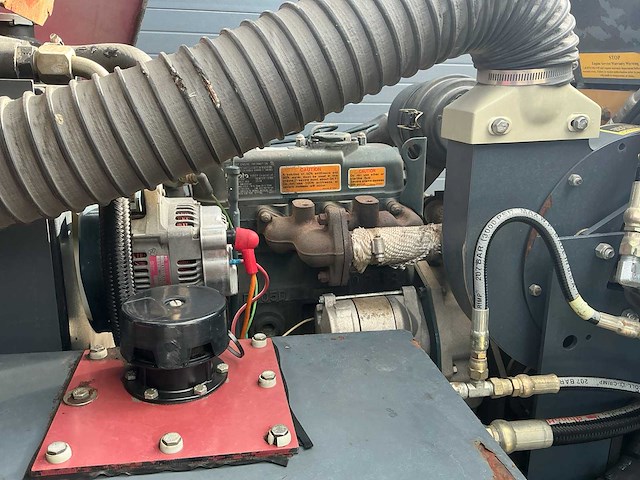 2006 karcher powerbosch sw6 zelfrijdende veegmachine - afbeelding 14 van  31