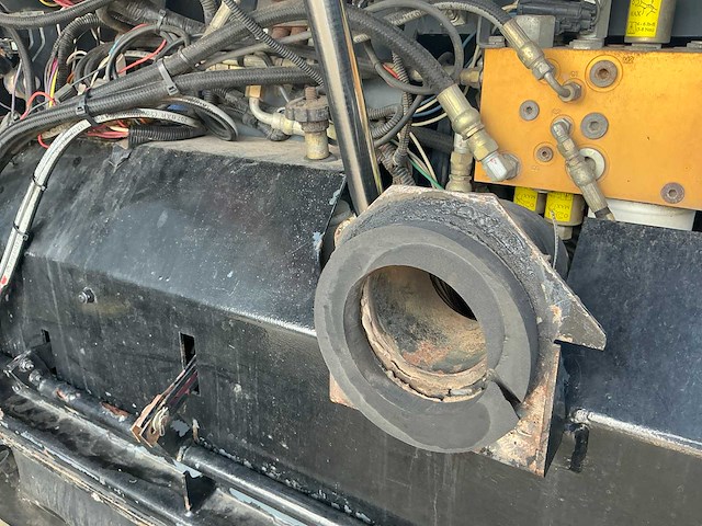 2006 karcher powerbosch sw6 zelfrijdende veegmachine - afbeelding 22 van  31