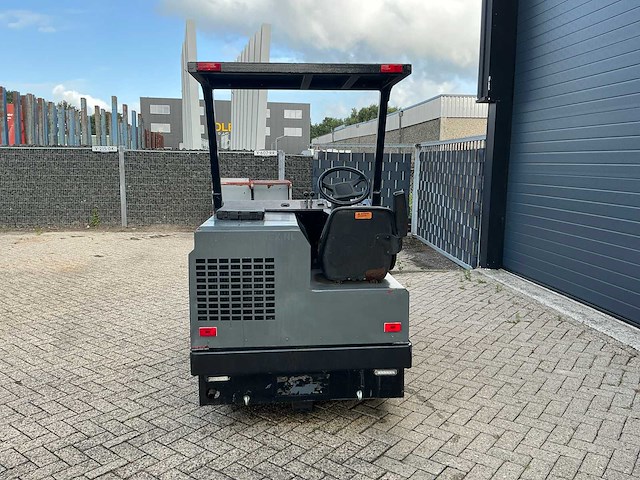 2006 karcher powerbosch sw6 zelfrijdende veegmachine - afbeelding 31 van  31
