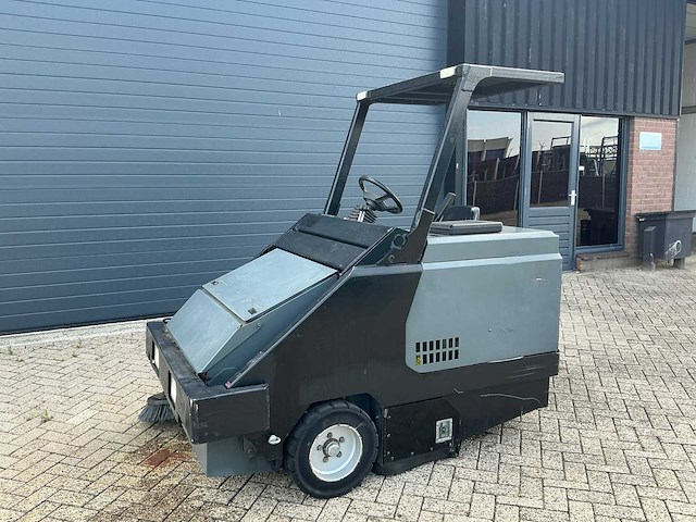 2006 karcher powerbosch sw6 zelfrijdende veegmachine - afbeelding 2 van  31