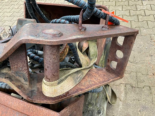 2006 kinshofer 04f140v schalengrijper - afbeelding 6 van  10