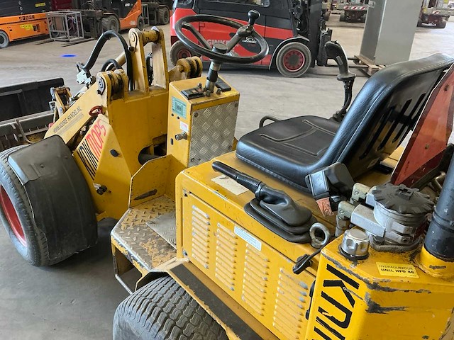 2006 knikmops 130 shovel - afbeelding 1 van  1