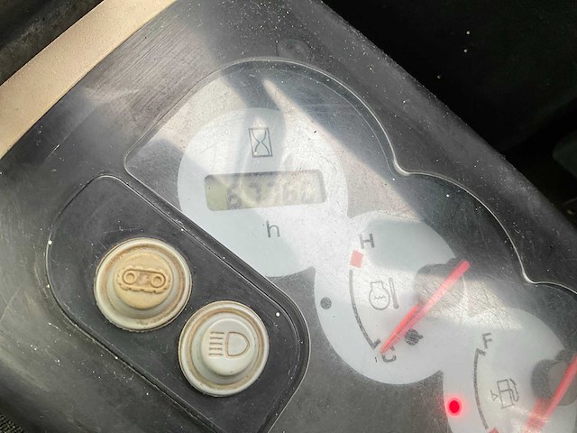 2006 komatsu pc35mr-2 midigraafmachine - afbeelding 17 van  31