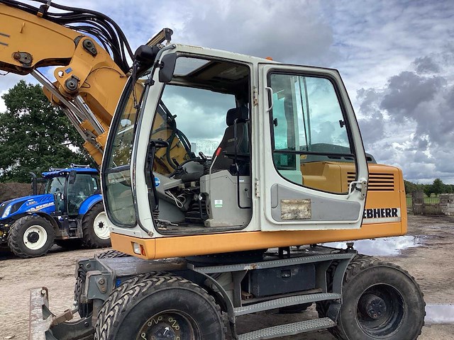 2006 liebherr a 900 c banden graafmachine - afbeelding 2 van  36