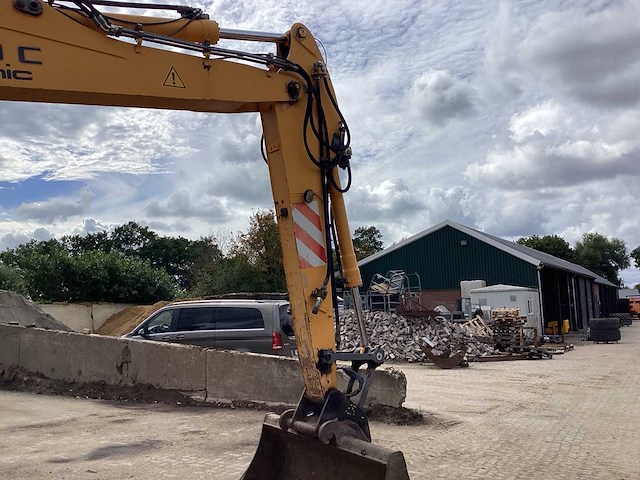 2006 liebherr a 900 c banden graafmachine - afbeelding 26 van  36