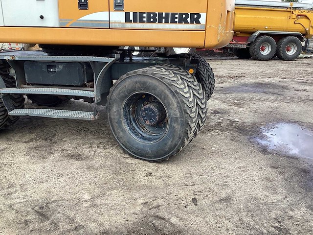 2006 liebherr a 900 c banden graafmachine - afbeelding 32 van  36