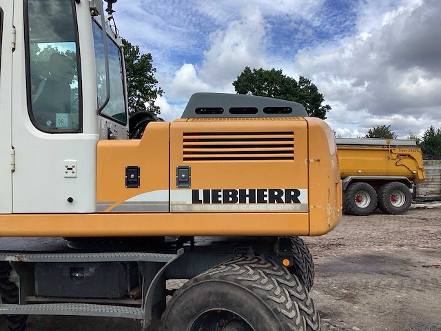 2006 liebherr a 900 c banden graafmachine - afbeelding 33 van  36