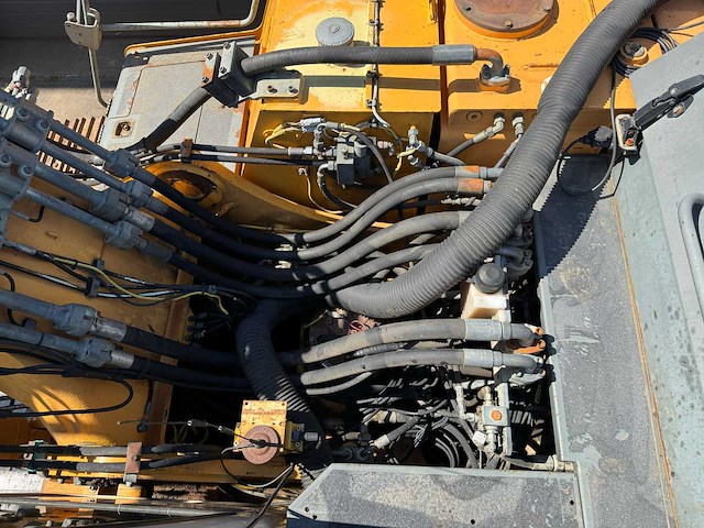 2006 liebherr r934c rupsgraafmachine - afbeelding 20 van  34