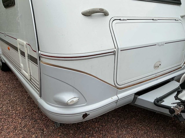 2006 lmc 560 p1 toercaravan, met mover, thule omnistor luifel en walker esprit voortent - afbeelding 14 van  21