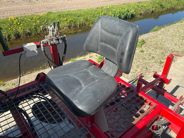 2006 massey ferguson 5455 vierwielaangedreven landbouwtractor met mh planter - afbeelding 9 van  35