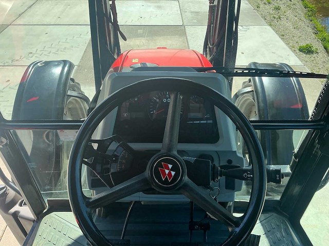 2006 massey ferguson 5455 vierwielaangedreven landbouwtractor met mh planter - afbeelding 24 van  35