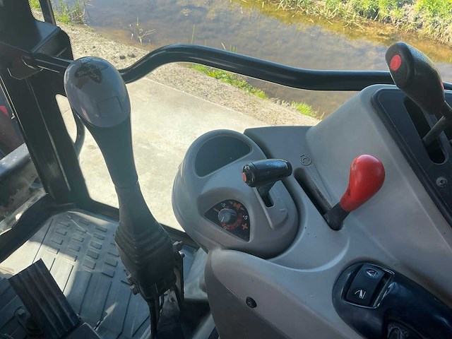 2006 massey ferguson 5455 vierwielaangedreven landbouwtractor met mh planter - afbeelding 27 van  35