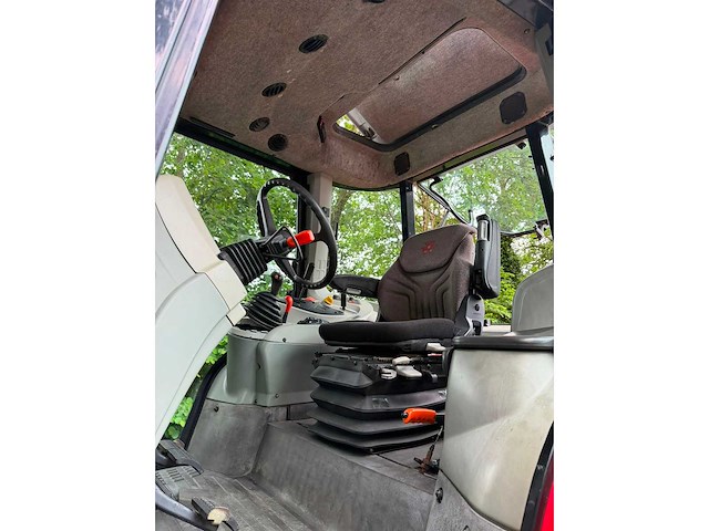 2006 massey ferguson 5455 vierwielaangedreven landbouwtractor - afbeelding 8 van  11