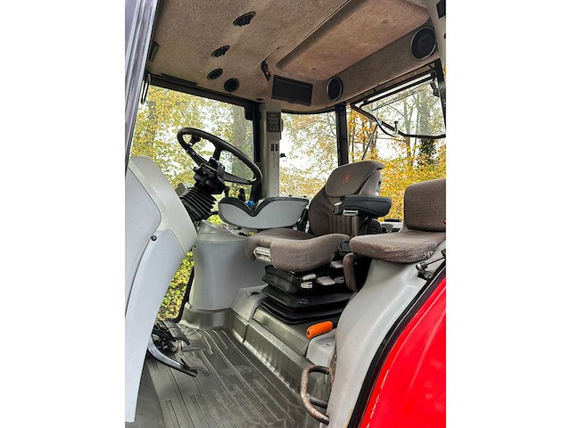 2006 massey ferguson 6480 dyna 6 vierwielaangedreven landbouwtractor - afbeelding 7 van  11