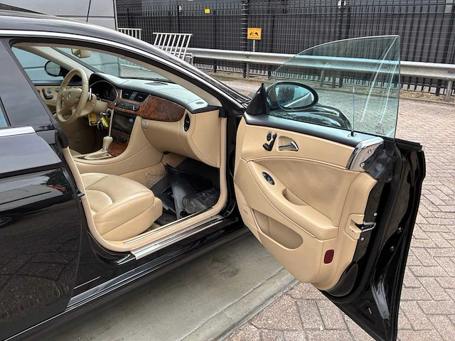 2006 mercedes-benz cls-klasse amg 63 personenauto - afbeelding 6 van  22