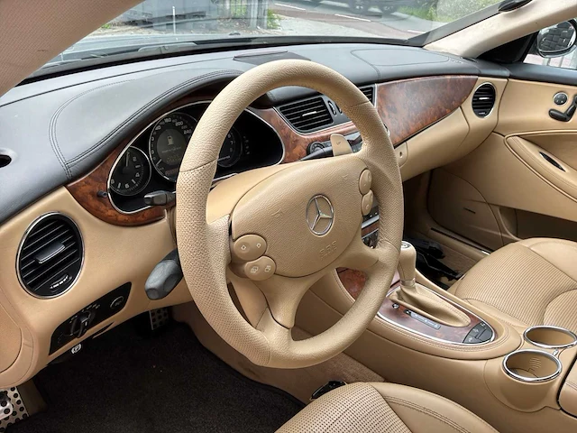 2006 mercedes-benz cls-klasse amg 63 personenauto - afbeelding 21 van  22
