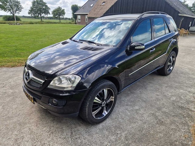 2006 mercedes-benz m-klasse 280 cdi bedrijfswagen - afbeelding 1 van  6