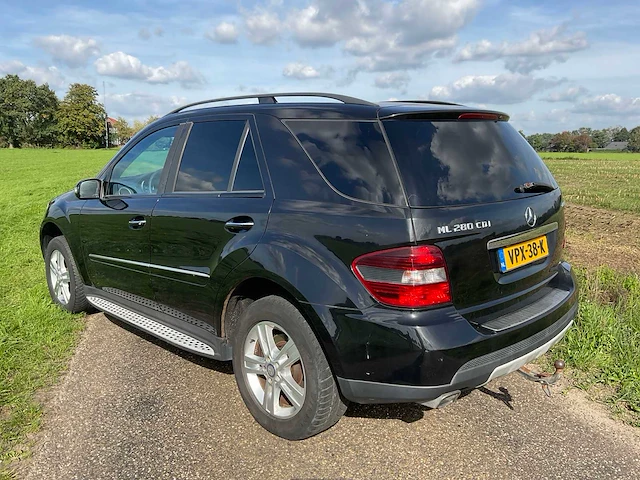 2006 mercedes-benz m-klasse 280 cdi bedrijfswagen - afbeelding 39 van  41