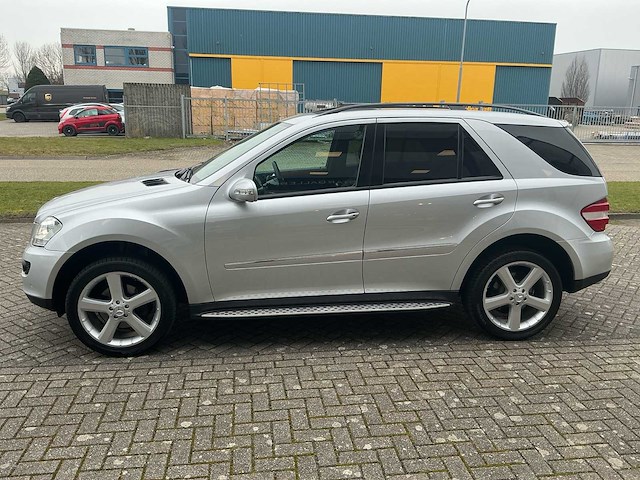 2006 mercedes-benz m-klasse 280 cdi personenauto - afbeelding 32 van  49