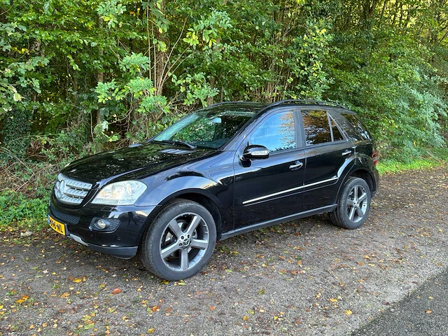 2006 mercedes-benz m-klasse 350 inspiration personenauto - afbeelding 1 van  23