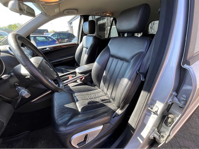 2006 mercedes-benz m-klasse 350 personenauto - afbeelding 2 van  32