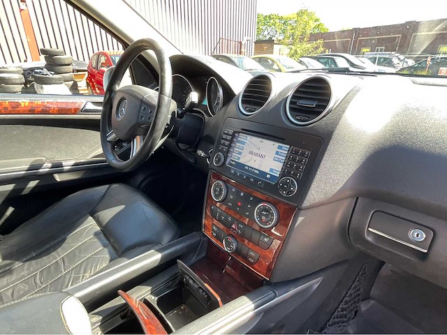 2006 mercedes-benz m-klasse 350 personenauto - afbeelding 9 van  32