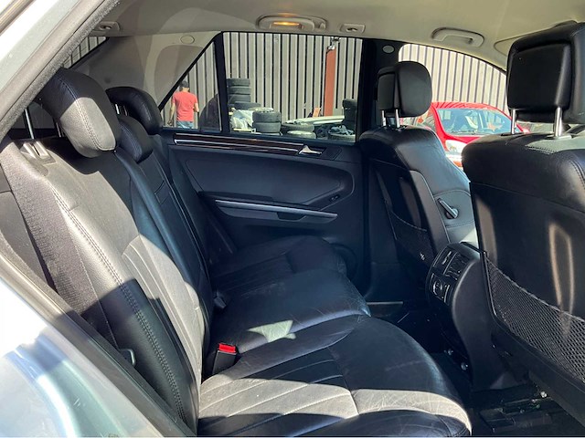2006 mercedes-benz m-klasse 350 personenauto - afbeelding 10 van  32