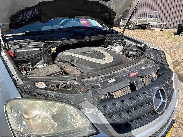 2006 mercedes-benz m-klasse 350 personenauto - afbeelding 17 van  32