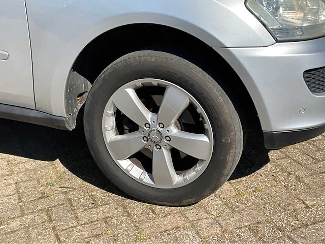 2006 mercedes-benz m-klasse 350 personenauto - afbeelding 22 van  32
