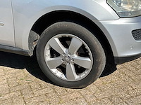 2006 mercedes-benz m-klasse 350 personenauto - afbeelding 22 van  32
