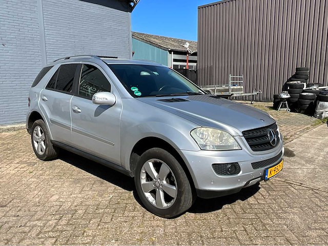 2006 mercedes-benz m-klasse 350 personenauto - afbeelding 12 van  32