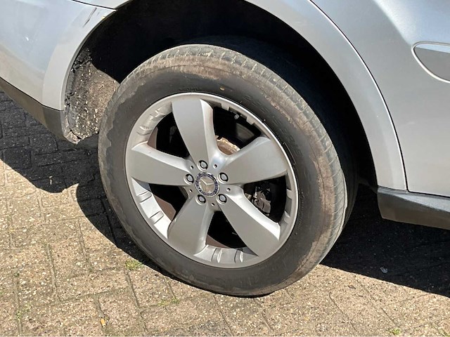 2006 mercedes-benz m-klasse 350 personenauto - afbeelding 24 van  32