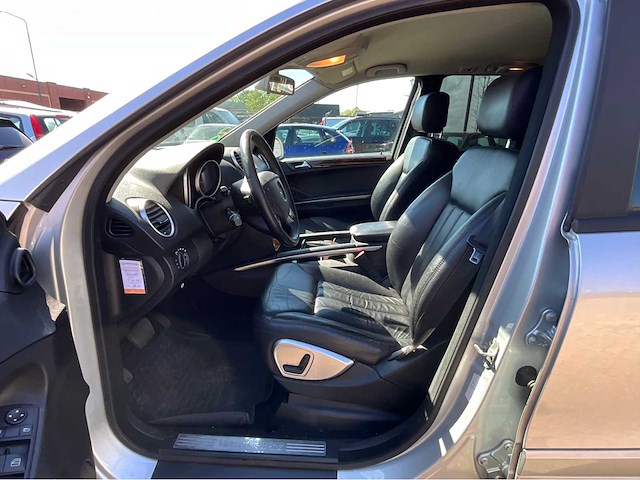 2006 mercedes-benz m-klasse 350 personenauto - afbeelding 32 van  32