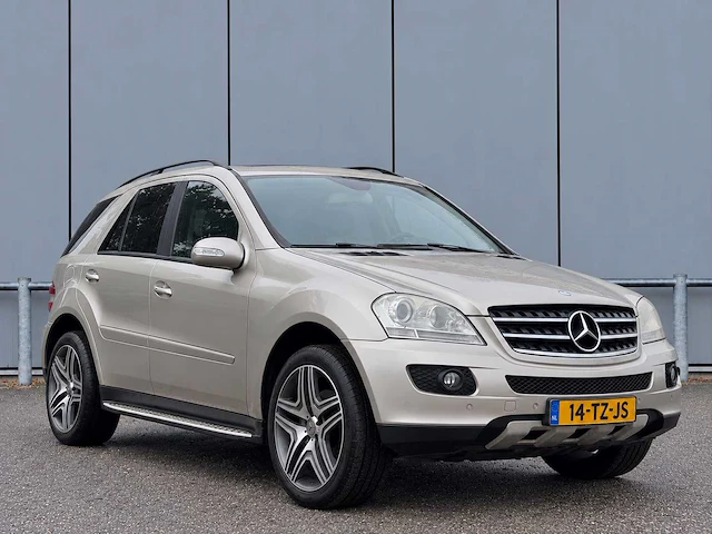 2006 mercedes-benz m-klasse 350 personenauto - afbeelding 11 van  17