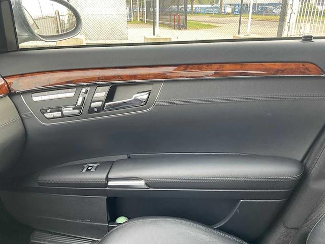 2006 mercedes-benz s-klasse 500 lang personenauto - afbeelding 18 van  33