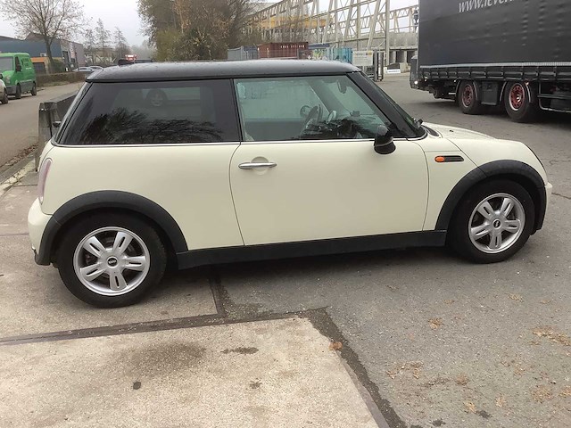 2006 mini 1.6 cooper - personenauto - afbeelding 7 van  13
