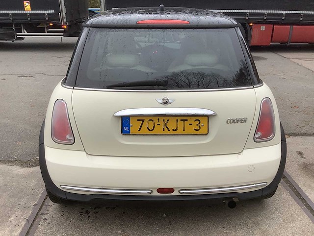 2006 mini 1.6 cooper - personenauto - afbeelding 11 van  13
