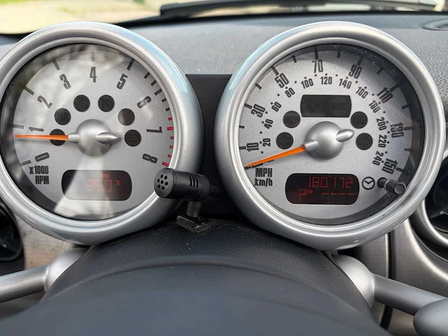 2006 mini cabrio 1.6 cooper s chili personenauto - afbeelding 52 van  56