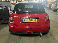 2006 mini cooper 1.6 personenauto rood - afbeelding 17 van  22
