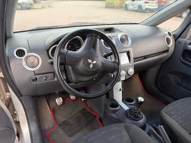 2006 mitsubishi colt 1.3 invite personenauto - afbeelding 10 van  44