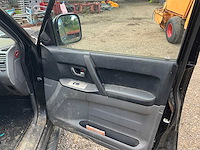 2006 mitsubishi pajero 3.2 di-d glx lb sw bedrijfswagen - afbeelding 19 van  34